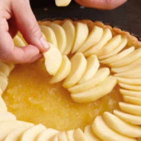 How-to-make-a-French-apple-tart-step-9